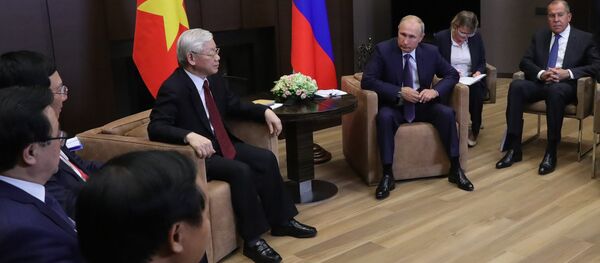 Tổng thống Nga Vladimir Putin và Tổng bí thư Nguyễn Phú Trọng Tổng thống Nga Vladimir Putin và Tổng bí thư Nguyễn Phú Trọng - Sputnik Việt Nam