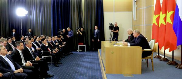 Tổng thống Nga Vladimir Putin và Tổng bí thư Nguyễn Phú Trọng Tổng thống Nga Vladimir Putin và Tổng bí thư Nguyễn Phú Trọng - Sputnik Việt Nam