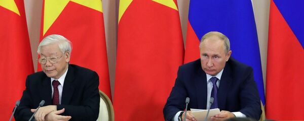 Tổng thống Nga Vladimir Putin và Tổng bí thư Nguyễn Phú Trọng Tổng thống Nga Vladimir Putin và Tổng bí thư Nguyễn Phú Trọng - Sputnik Việt Nam