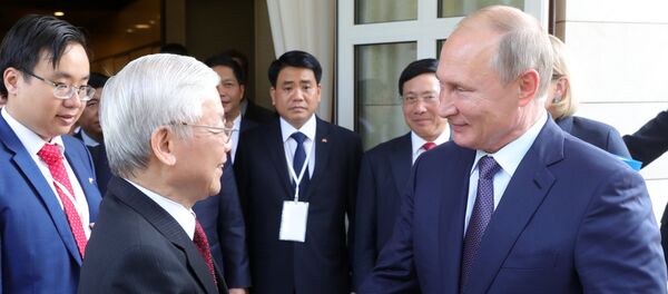 Ngày 6 tháng Chín năm 2018. Tổng bí thư Đảng Cộng sản Việt Nam Nguyễn Phú Trọng và Tổng thống Nga Vladimir Putin trong cuộc họp tại Sochi. - Sputnik Việt Nam