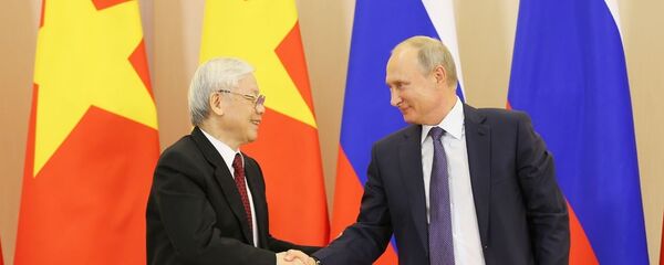 Tổng Bí thư Nguyễn Phú Trọng và Tổng thống Vladimir Putin chứng kiến Lễ ký kết các văn kiện hợp tác giữa Việt Nam và Liên bang Nga - Sputnik Việt Nam
