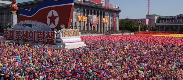 Lễ diễu binh kỷ niệm lần thứ 70 Quốc khánh Triều Tiên - Sputnik Việt Nam