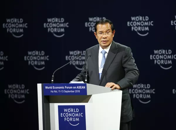 Thủ tướng Chính phủ Hoàng gia Campuchia Samdech Techo Hunsen phát biểu tại Phiên khai mạc toàn thể WEF ASEAN 2018 Thủ tướng Chính phủ Hoàng gia Campuchia Samdech Techo Hunsen phát biểu tại Phiên khai mạc toàn thể WEF ASEAN 2018 - Sputnik Việt Nam