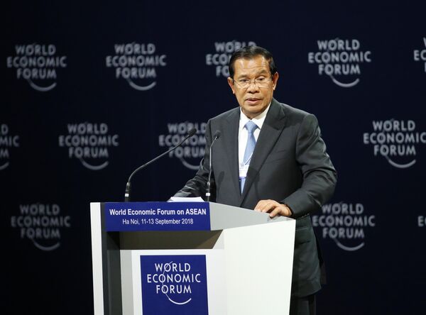 Thủ tướng Chính phủ Hoàng gia Campuchia Samdech Techo Hunsen phát biểu tại Phiên khai mạc toàn thể WEF ASEAN 2018 Thủ tướng Chính phủ Hoàng gia Campuchia Samdech Techo Hunsen phát biểu tại Phiên khai mạc toàn thể WEF ASEAN 2018 - Sputnik Việt Nam