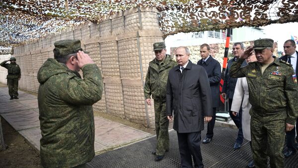 Vladimir Putin đến cuộc tập trận Vostok-2018 - Sputnik Việt Nam