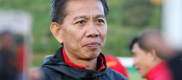 HLV Hoàng Anh Tuấn vẫn có chút tiếc nuối khi U20 Việt Nam không tận dụng được cơ hội ở World Cup. - Sputnik Việt Nam