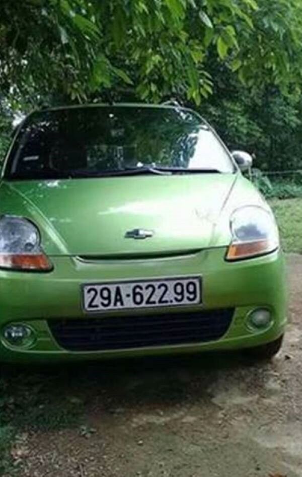 Chiếc xe ô tô của nạn nhân được công an thu hồi sau khi nghi phạm mang đi cầm cố. - Sputnik Việt Nam