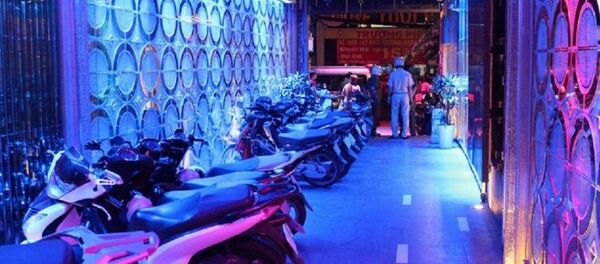 Quán bar bị kiểm tra. - Sputnik Việt Nam