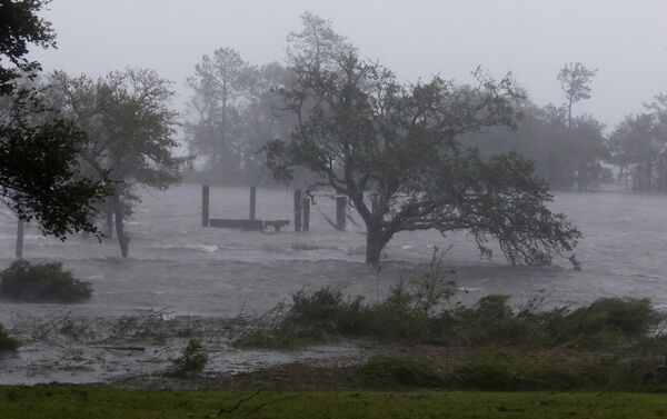 Mỹ tiếp tục hứng chịu thiệt hại nặng nề do bão Florence - Sputnik Việt Nam