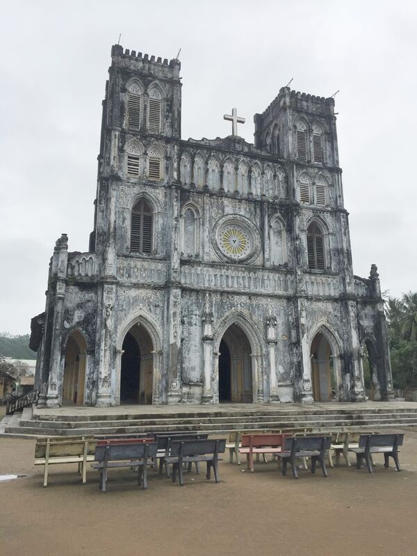 Toàn cảnh nhà thờ Mằng Lăng - Sputnik Việt Nam