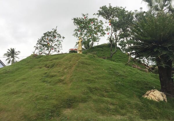 Tượng Anre Phú Yên trên đỉnh đồi. - Sputnik Việt Nam