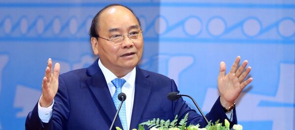 Thủ tướng Nguyễn Xuân Phúc phát biểu tại Diễn đàn: Công đoàn Việt Nam đồng hành cùng Chính phủ nâng cao năng lực cạnh tranh quốc gia và phát triển bền vững đất nước”. - Sputnik Việt Nam
