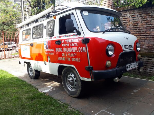 Ba người Nga đi khắp thế giới trên chiếc xe UAZ Ba người Nga đi khắp thế giới trên chiếc xe UAZ - Sputnik Việt Nam
