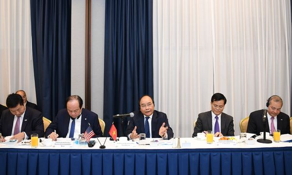 Thủ tướng và một số Bộ trưởng đã trực tiếp giải đáp, làm rõ các vấn đề mà nhà đầu tư quan tâm. - Sputnik Việt Nam