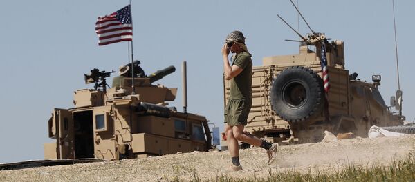 Binh sĩ Mỹ tại trận địa ở thành phố Manbij miền bắc Syria - Sputnik Việt Nam