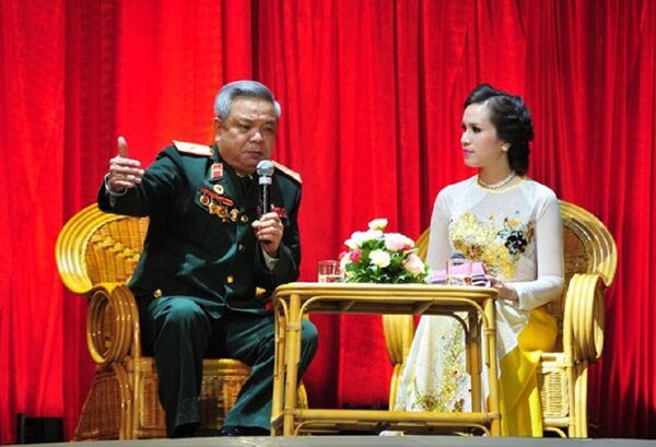 Thiếu ướng Lê Xuân Tấu, Anh hùng LLVTND, nguyên Tư lệnh binh chủng tăng thiết giáp chia sẻ cách thức hành quân bí mật để binh chủng Tăng – thiết giáp có mặt ở Đường 9 - Nam Lào.  - Sputnik Việt Nam