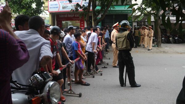 Nghệ An: Vây bắt đối tượng mang “hàng nóng” cố thủ trong nhà - Sputnik Việt Nam