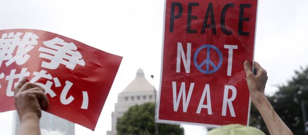 Mit-tinh ở Tokyo phản đối việc thông qua đạo luật An ninh - Sputnik Việt Nam