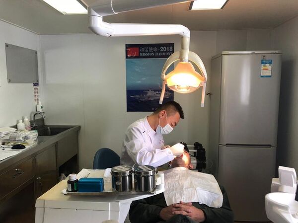 Tàu bệnh viện Trung Quốc “Peace Ark” (He Ping Fang Zhou) ở Venezuela - Sputnik Việt Nam