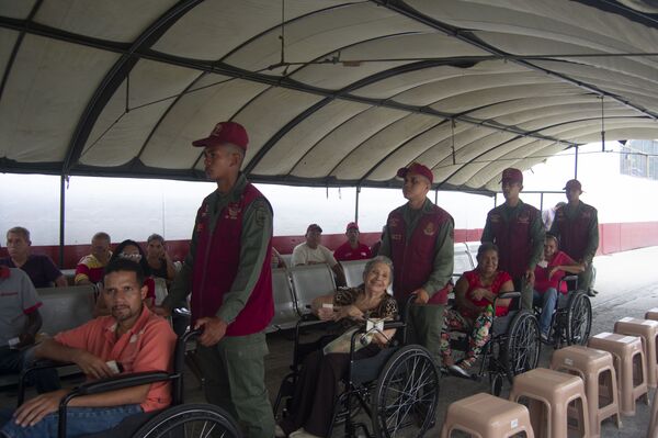 Tàu bệnh viện Trung Quốc “Peace Ark” (He Ping Fang Zhou) ở Venezuela - Sputnik Việt Nam