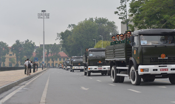 Xe vận tải KAMAZ-43253 đời mới do KAMAZ - Tập đoàn sản xuất xe tải hàng đầu Nga chế tạo. - Sputnik Việt Nam