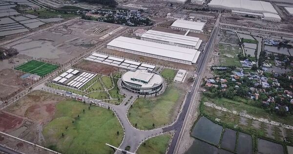 Vì sao Fitch rút đánh giá xếp hạng tín nhiệm với Vingroup? Vì sao Fitch rút đánh giá xếp hạng tín nhiệm với Vingroup? - Sputnik Việt Nam