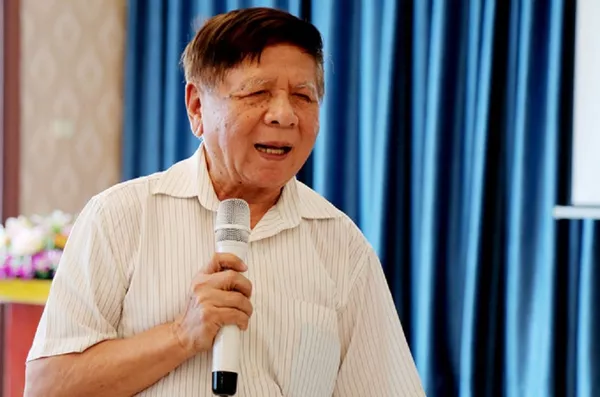 PGS Trần Xuân Nhĩ - nguyên Thứ trưởng GD&ĐT - cho rằng quy định phạt giáo viên xúc phạm học sinh mức cao nhất 30 triệu đồng là không cần thiết. PGS Trần Xuân Nhĩ - nguyên Thứ trưởng GD&ĐT - cho rằng quy định phạt giáo viên xúc phạm học sinh mức cao nhất 30 triệu đồng là không cần thiết. - Sputnik Việt Nam