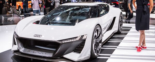 Giới thiệu mẫu xe chạy điện mới Audi E-Tron PB18 Quattro tại lễ khai mạc triển lãm ô tô quốc tế Paris Motor Show Giới thiệu mẫu xe chạy điện mới Audi E-Tron PB18 Quattro tại lễ khai mạc triển lãm ô tô quốc tế Paris Motor Show - Sputnik Việt Nam