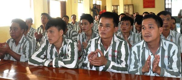 Các phạm nhân tại ngày nhận quyết định giảm án - Sputnik Việt Nam
