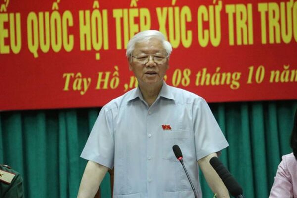 Tổng bí thư Nguyễn Phú Trọng chia sẻ các ý kiến của cử tri quận Tây Hồ - Sputnik Việt Nam