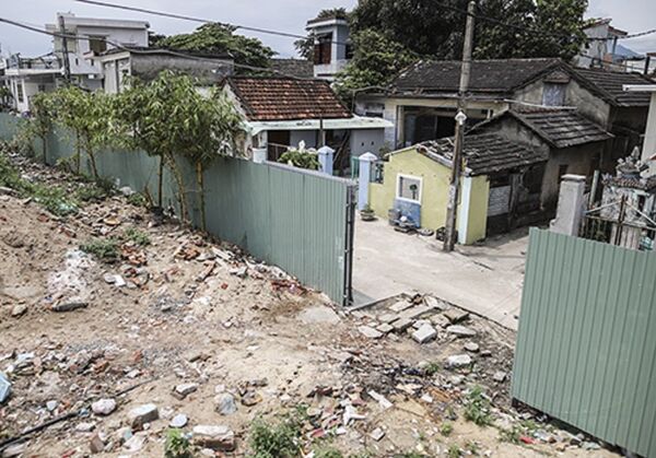 Người dân Nam Ô từng phản ứng dữ dội trước việc dự án resort chặn lối xuống biển.  - Sputnik Việt Nam