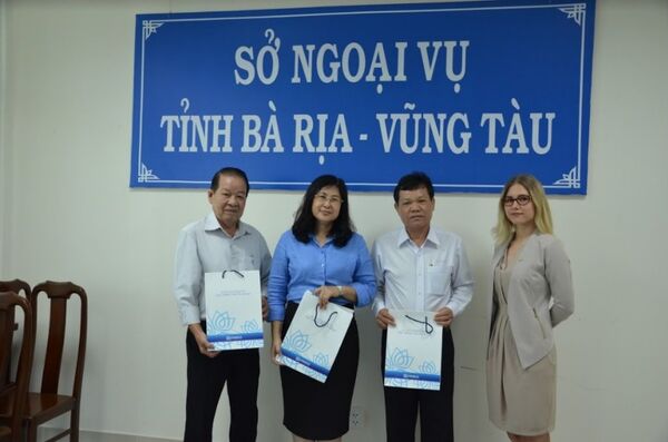 Phóng viên Maria Efimova của Sputnik Vietnam đã tham gia cuộc gặp làm việc tại Sở Ngoại vụ tỉnh Bà Rịa-Vũng Tàu Phóng viên Maria Efimova của Sputnik Vietnam đã tham gia cuộc gặp làm việc tại Sở Ngoại vụ tỉnh Bà Rịa-Vũng Tàu - Sputnik Việt Nam