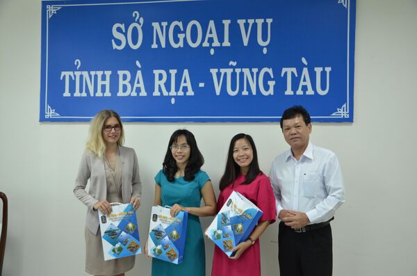 Phóng viên Maria Efimova của Sputnik Vietnam đã tham gia cuộc gặp làm việc tại Sở Ngoại vụ tỉnh Bà Rịa-Vũng Tàu Phóng viên Maria Efimova của Sputnik Vietnam đã tham gia cuộc gặp làm việc tại Sở Ngoại vụ tỉnh Bà Rịa-Vũng Tàu - Sputnik Việt Nam