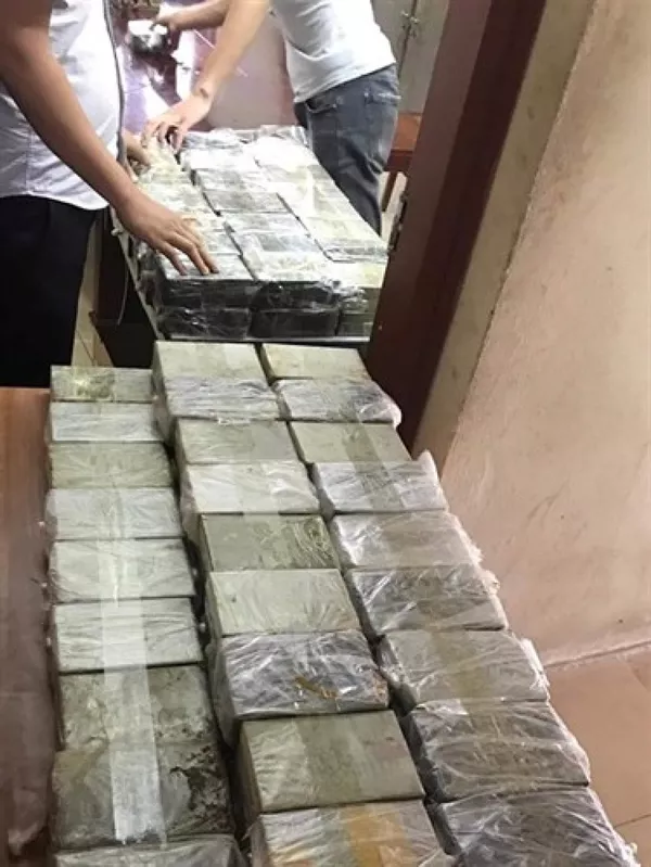198 bánh heroin, trị giá ước lên đến gần 40 tỷ đồng.