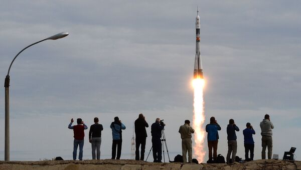 Tàu vũ trụ Soyuz TMA-18M khởi hành từ sân bay Baikonur - Sputnik Việt Nam