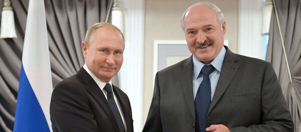 Президент РФ Владимир Путин и президент Республики Беларусь Александр Лукашенко во время встречи в Могилеве - Sputnik Việt Nam