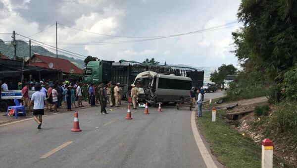 Sơn La: Xe khách va chạm với đầu kéo khiến nhiều người bị thương - Sputnik Việt Nam