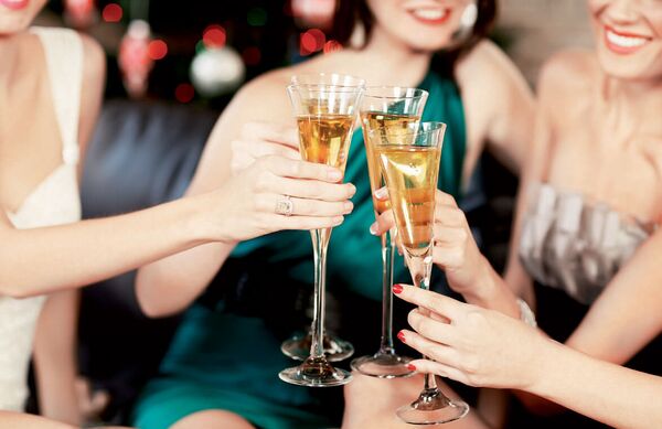 Chuyên gia Việt: Cửa miệng thì nói 'văn hóa', nhưng dân ta lại dung tục ngôn từ - Sputnik Việt Nam