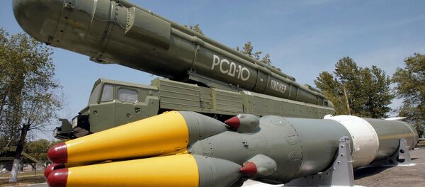 Tổ hợp tên lửa tầm trung RSD-10 Pioner Tổ hợp tên lửa tầm trung RSD-10 Pioner - Sputnik Việt Nam