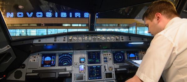 Phi công trong máy bay - Sputnik Việt Nam