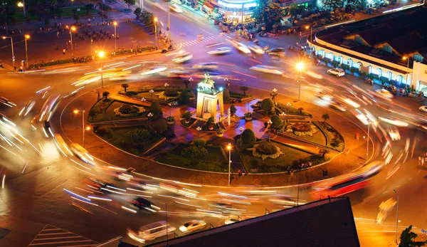 Bị băm nát, Hà Nội và TP.HCM đang trả giá rất đắt Bị băm nát, Hà Nội và TP.HCM đang trả giá rất đắt - Sputnik Việt Nam