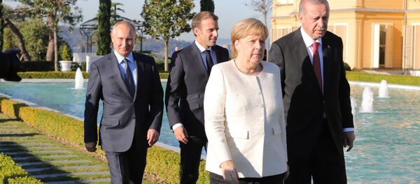 Президент РФ Владимир Путин, президент Франции Эммануэль Макрон, федеральный канцлер ФРГ Ангела Меркель и президент Турции Реджеп Тайип Эрдоган в Турции - Sputnik Việt Nam