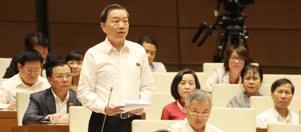 Bộ trưởng Bộ Công an Tô Lâm trả lời chất vấn. - Sputnik Việt Nam