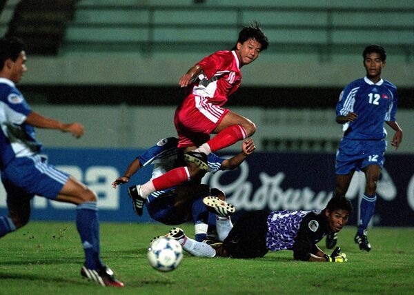 Lê Huỳnh Đức (ảnh) cùng Lê Công Vinh nằm trong tốp những tay săn bàn ở AFF Cup đã để lại ấn tượng với Ponaryo Astaman - Sputnik Việt Nam