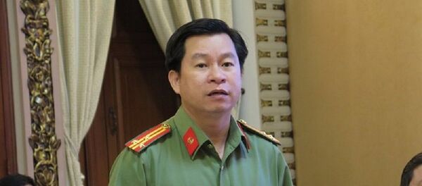 Thượng tá Nguyễn Quang Thắng – Phó trưởng Phòng Tham mưu Công an TP.HCM trả lời báo chí. - Sputnik Việt Nam