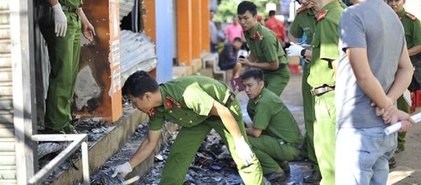 Cơ quan điều tra thu thập chứng cứ, khám nghiệm tại hiện trường - Sputnik Việt Nam