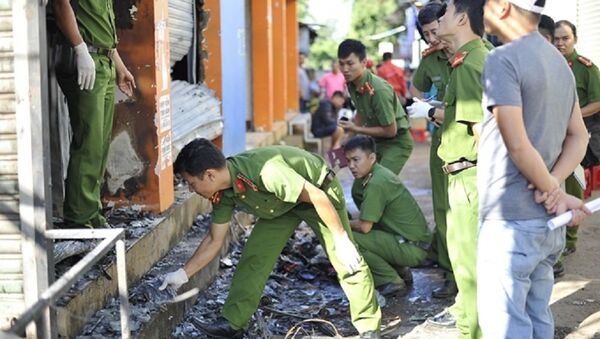 Cơ quan điều tra thu thập chứng cứ, khám nghiệm tại hiện trường - Sputnik Việt Nam