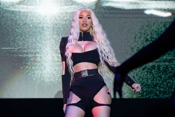 Ca sĩ hip-hop Mỹ Cardi B biểu diễn tại lễ hội âm nhạc Mala Luna ở Mỹ - Sputnik Việt Nam