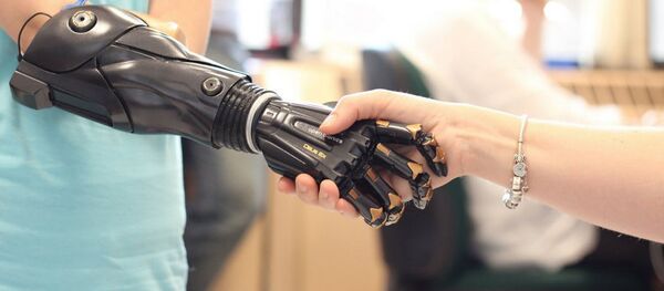 3D-печатный бионический протез руки для детей - Sputnik Việt Nam