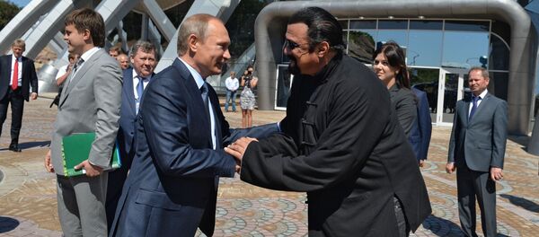 Vladimir Putin và Steven Seagal - Sputnik Việt Nam